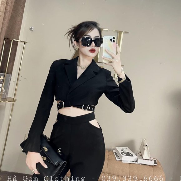 Black cut out cropped blazer and wide leg pants 2 piece pant suit set size S - Picture 3 of 3